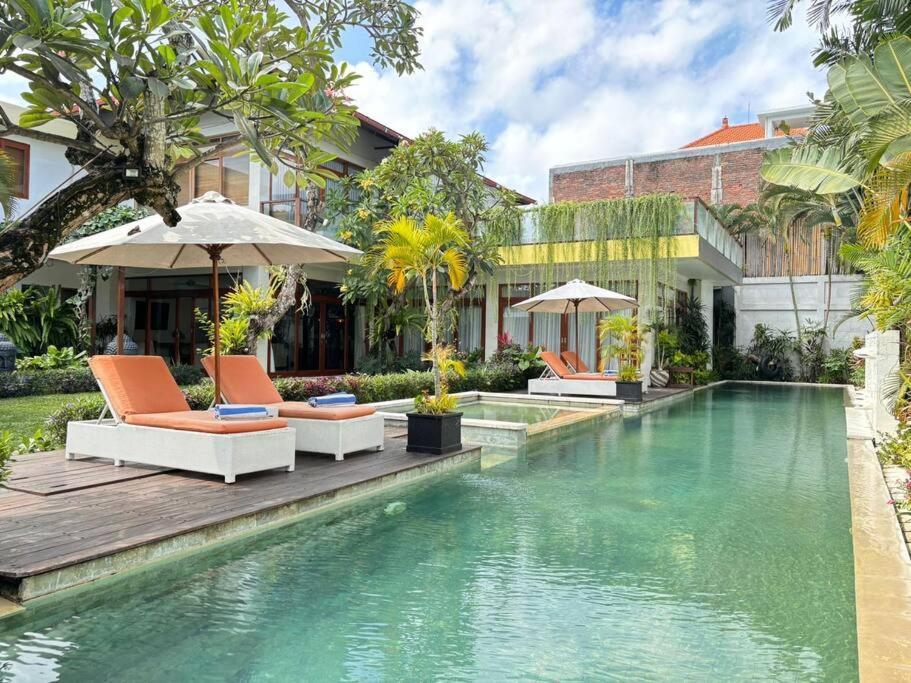 Villa 4 Bedroom Tropical Luxury *